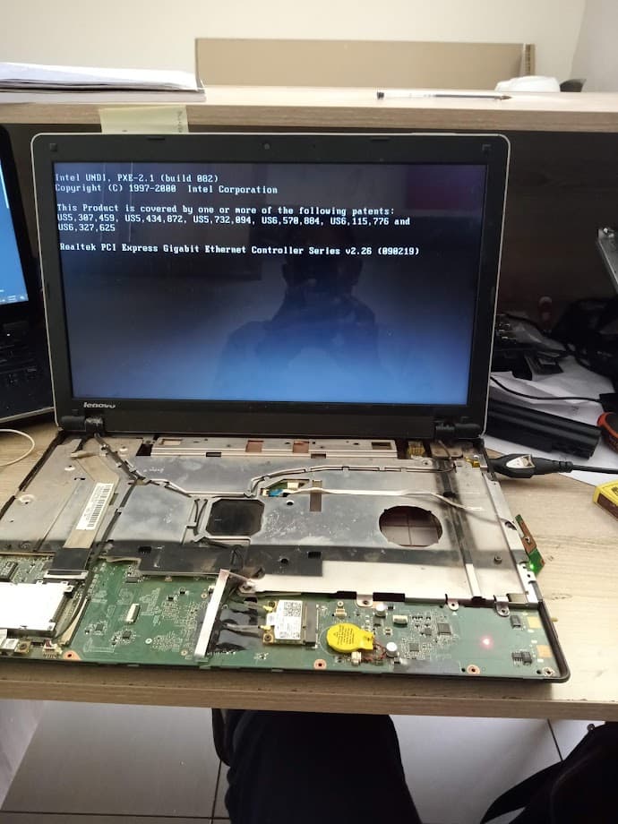 Signs Your Laptop Screen Needs Replacement